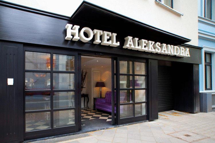 Hotel Aleksandra Düsseldorf Esterno foto
